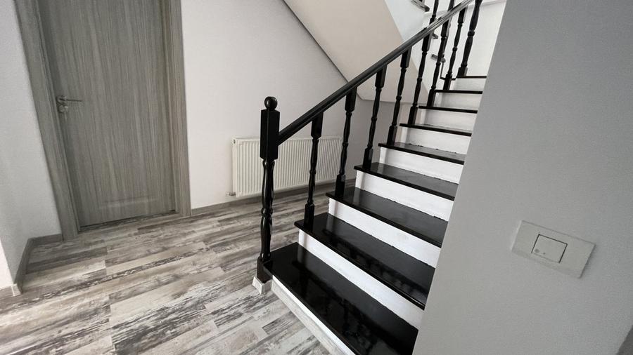 Vila Individuala complet mobilata Laguna Albastra cu garaj - 12