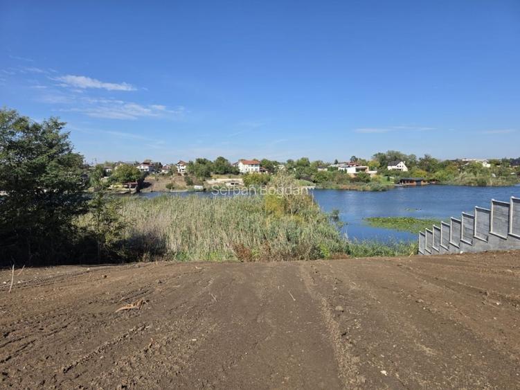 Teren cu deschidere la lac, zona Snagov