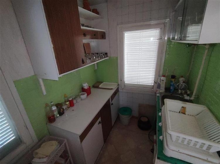 Casă individuală cu 4 camere cu Teren 216 Mp în Exterior Est