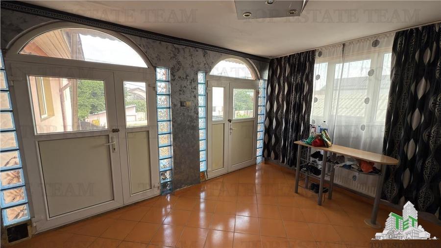 Casa individuala cu 8 camere in zona metrou Republica - 12