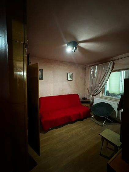 Apartament 2 camere decomandate zona Poarta 6 - 6