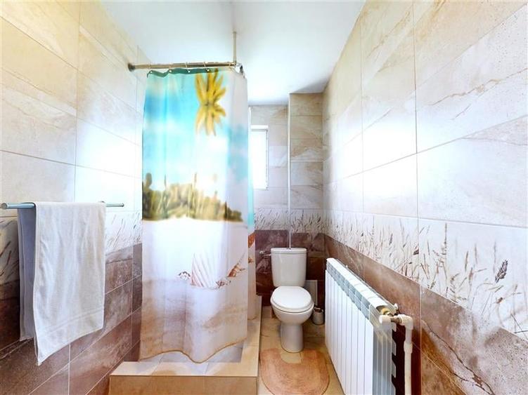 Casa mobilata, accesorizata, luminoasa, vedere munte, zona verde - 22