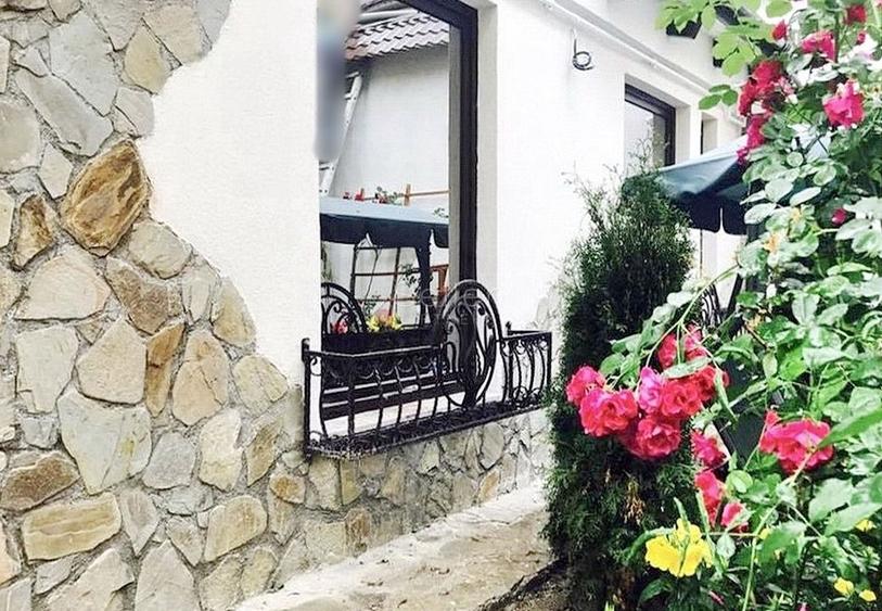 Casa cocheta pozitionata central - 14