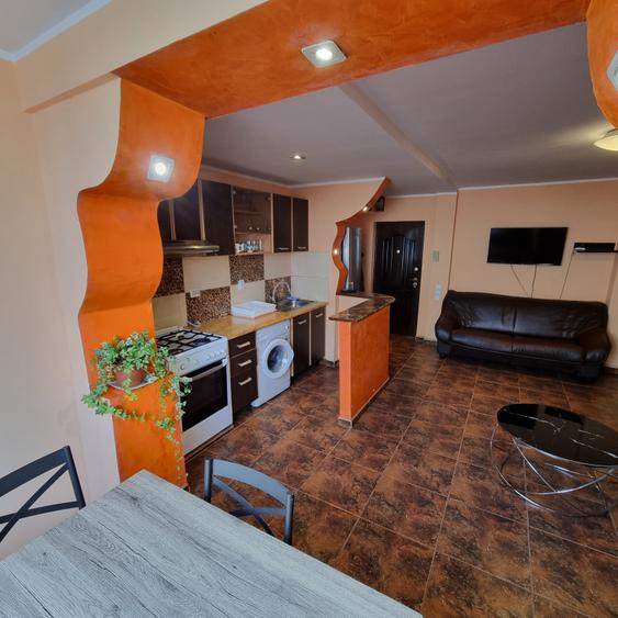 PIATA UNIRII , BD IC BRATIANU, LANGA METROU, AP 2 CAM MOBILAT SI UTILAT - 5