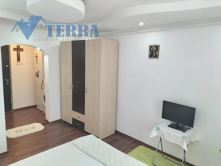 Garsonieră decomandată în Central