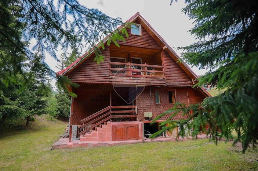 Casă cu Teren 3326 Mp în Arieșeni