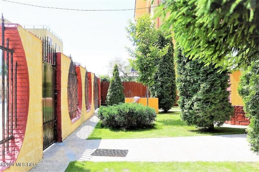 Mamaia Nord - Langa Mare, pensiune la cheie, 11 camere, 9 bai! - 4