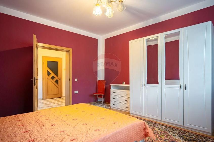 De inchiriat apartament 3 camere la casa, zona Florilor cu parcare - 15