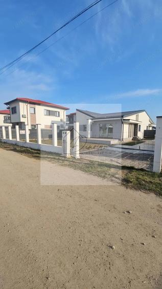 Case de vanzare Tunari - 3