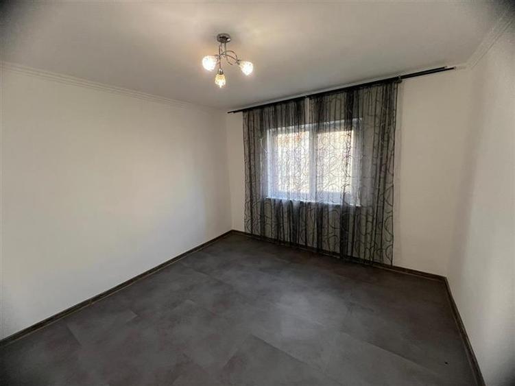 Apartament cu 2 camere de vanzare zona E3 -Tulcea - 2