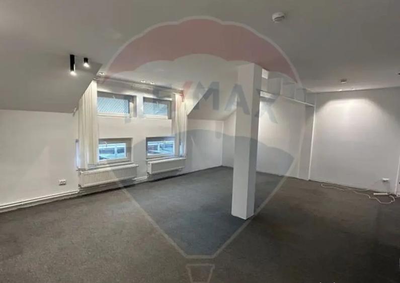 Birou 35 de mp utili langa Carrefour - 3