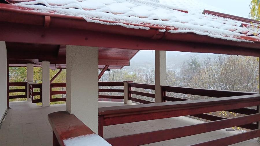 Barnova intersectia cu Pietrarie VILA D+P+M SU=212mp TEREN 1670mp amenajat super - 6