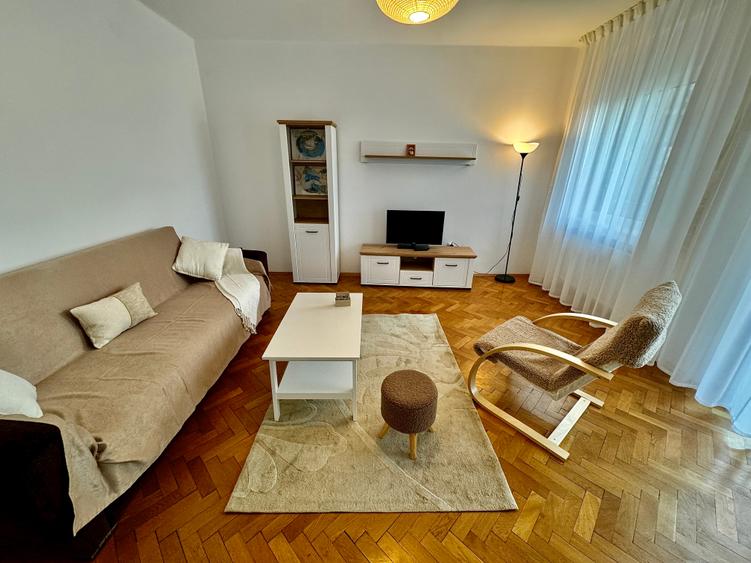 Inchiriere 3 camere Romana-Dorobanti-ASE-Bloc Zodiac,3/9,decomandat,900€(ANAF) - 2