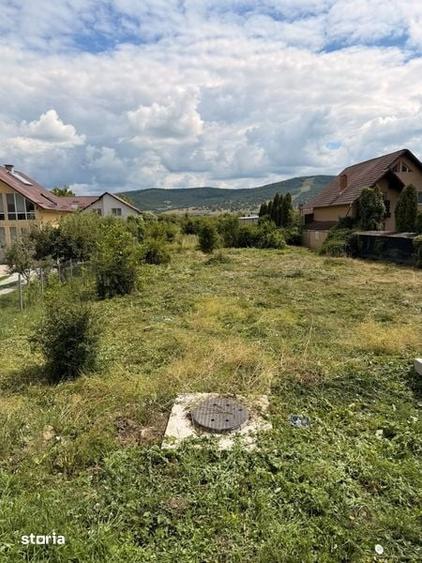 Teren de 2500 mp, în Unirea