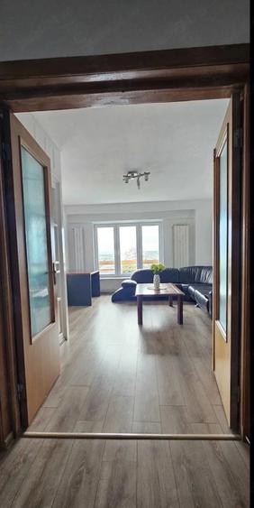 Apartament cu 2 camere decomandat în Piața Centrală