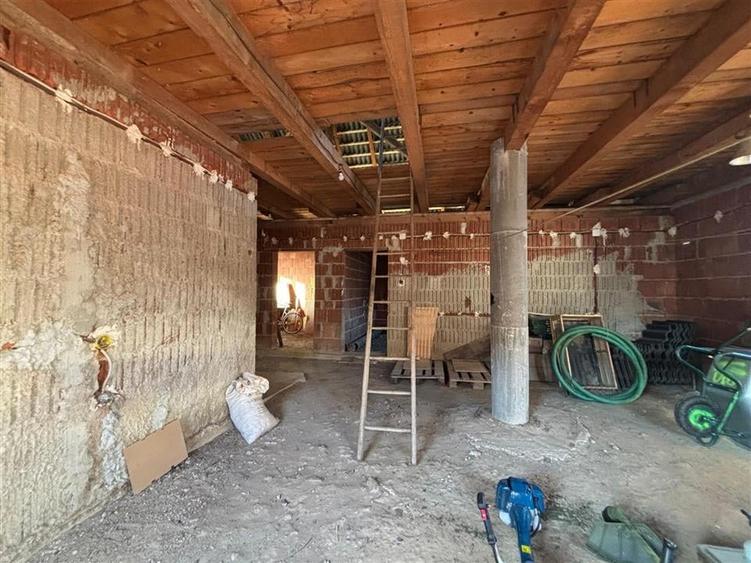 CASA IN COMUNA LAZARENI/ TEREN 6.754 MP/ CASA 143 MP/ CURENT TRIFAZIC - 9