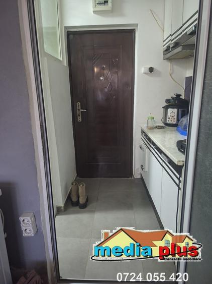 De vanzare garsonieră, parter-Aviatiei - 4