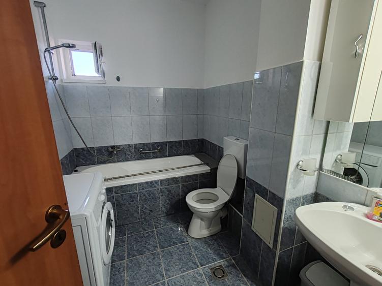 Garsoniera libera la vanzare, confort sporit zona Piata Tractorul - 4