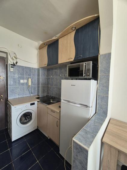 Inchiriez garsoniera strada Poienitei zona Decebal LIDL Penny etaj 2 - 3