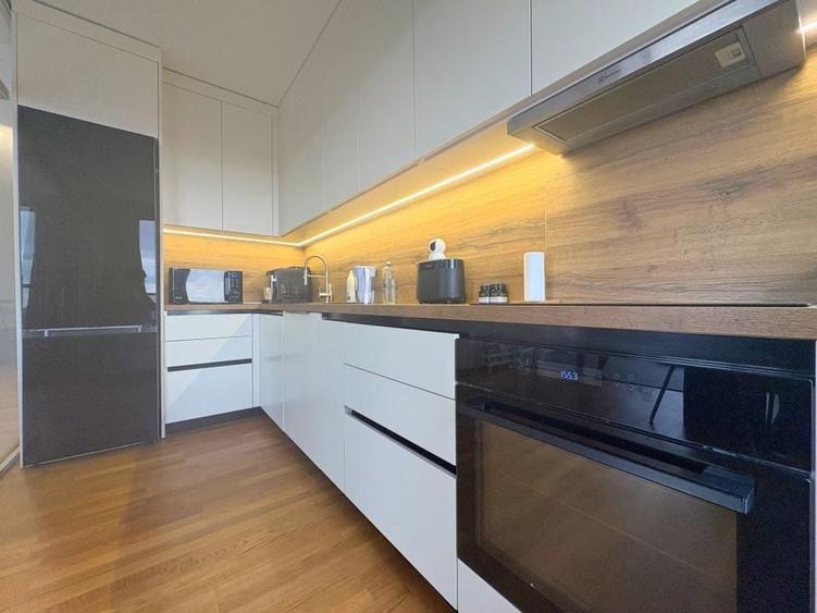 3 camere, mobilat, vedere panoramica, in zona Centrala - 8