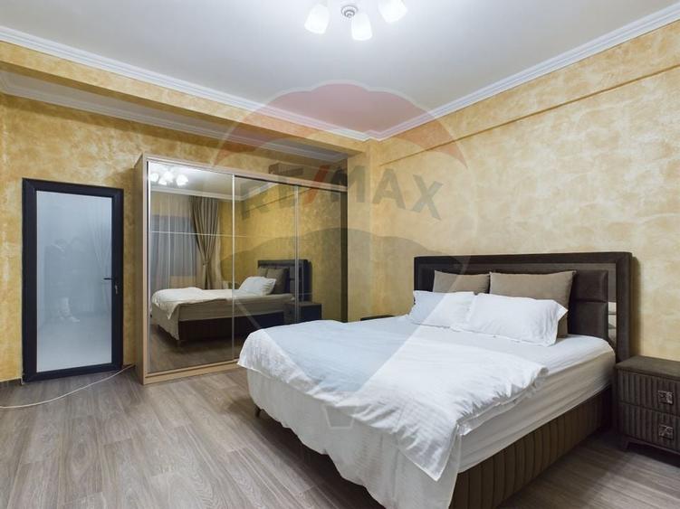 Apartament central, 3 camere, 2 bai, -renovat complet, modern - 1