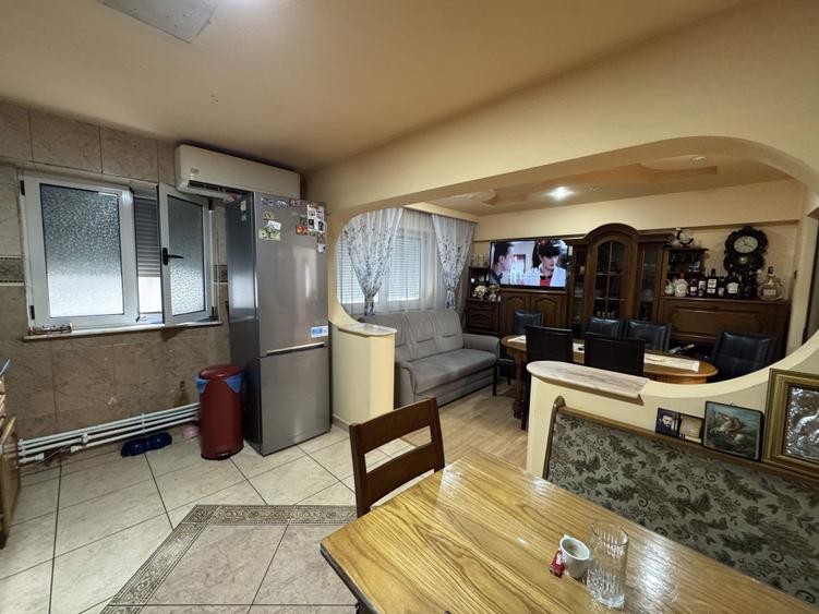 5 cam. etaj 1, 96 mp, decomandat, renovat, zona Zahana - 3