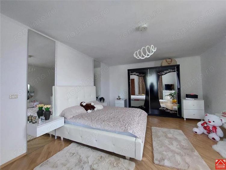 Casa mare pentru 2 familii sau pentru afacere - 3