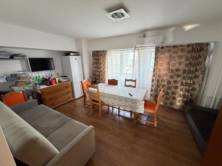 Calea Calarasilor Stradal 5 Camere - 1