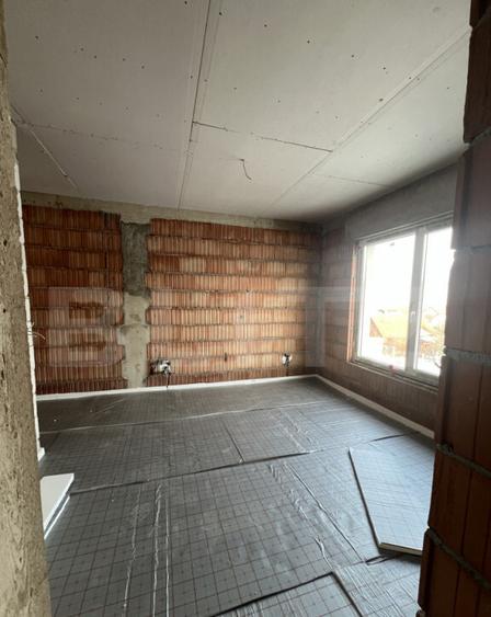 Casa cu 4 camere, curte amenajata - Sura Mica - 8