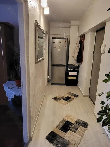vind apartament cu o comera 44mp ,etaj intermediar ,zona Nord - 1