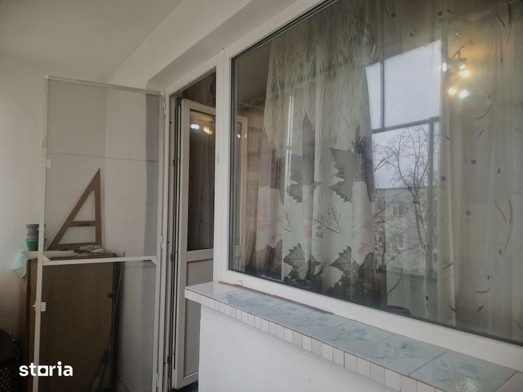 EXCLUSIV- Cafrom Imobiliare - VEST - Apartament 3 Camere de Vanzare - 1
