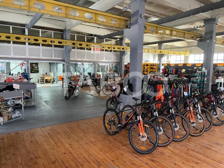 Hala 430mp cu vitrina 21m si birouri zona circulata Piata Cluj - 4