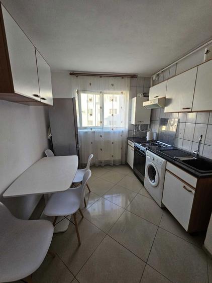 Apartament cu 3 camere de inchiriat - 2