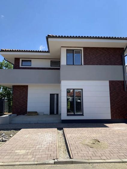 2 VILE SITUATE IN PARADISUL VERDE - 1