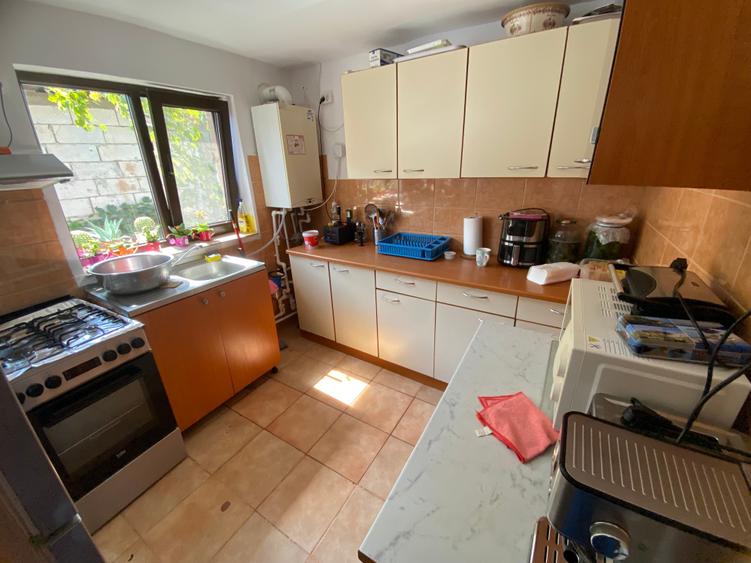 Tunari, central, casa 4 camere - 11