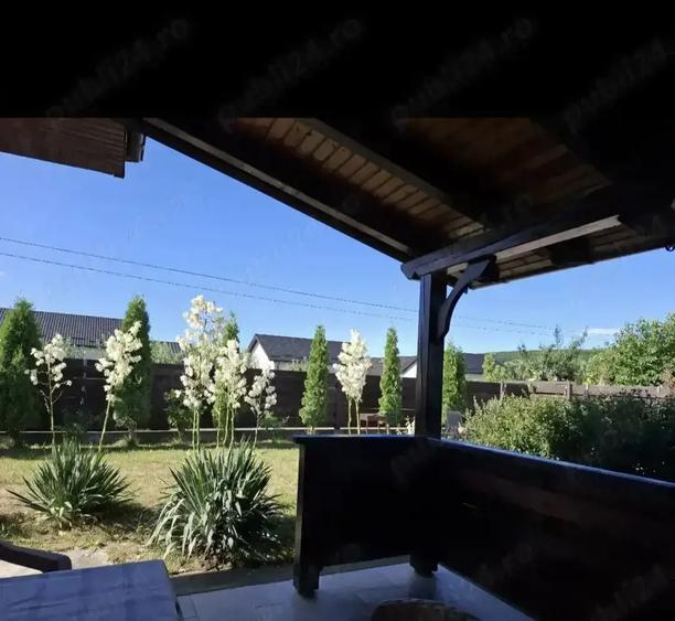 Casa de vanzare la 15 minute de centrul Bacaului - 4