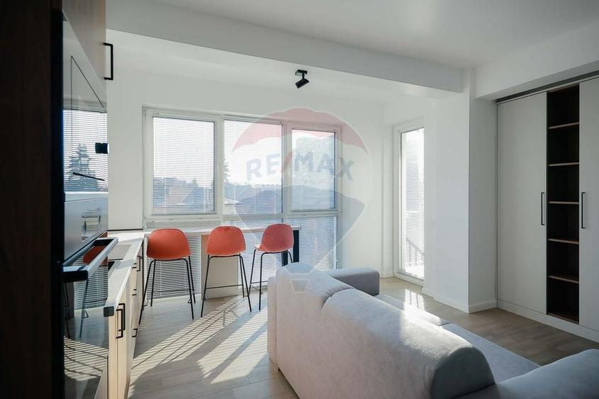 Apartament de închiriat cu 2 camere și parcare, ultracentral, Oradea - 9