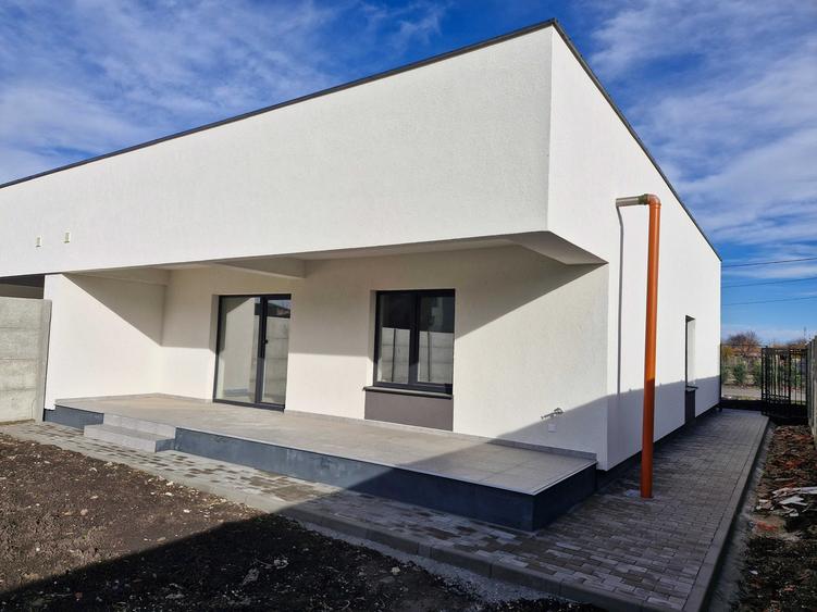 Duplex modern, curte generoasa zona linistita Becicherecu Mic - 2