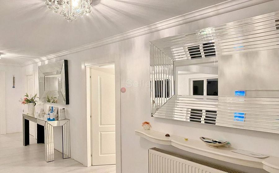 Proprietate compusa din 2 case - 9