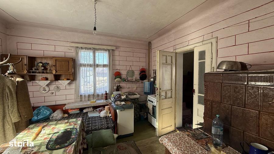 Casa veche ?i teren 373 mp , zona buna in Campulung Moldovenesc - 6