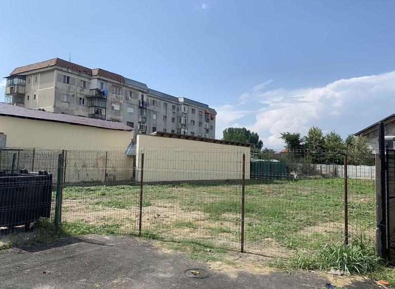 Vand teren Gaesti in centru - 2