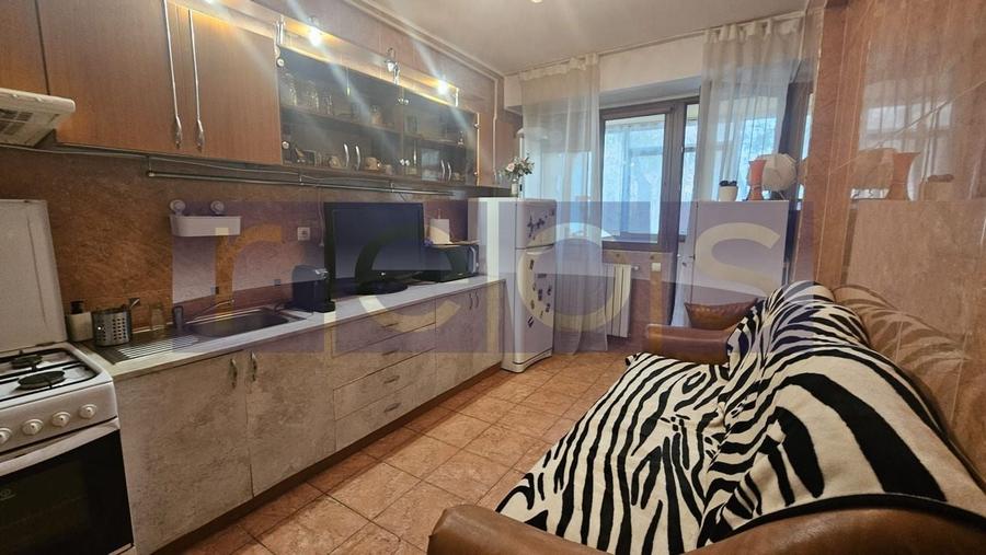 DE VANZARE STUDIO 52 MP | DECOMANDATA | PARCARE - 5