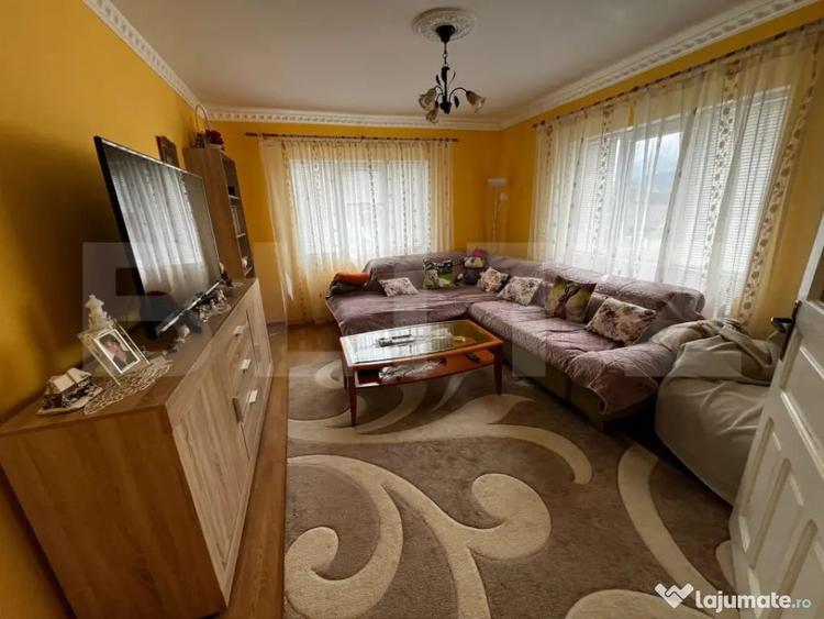 Casă cu 7 camere cu Teren 4200 Mp în Central
