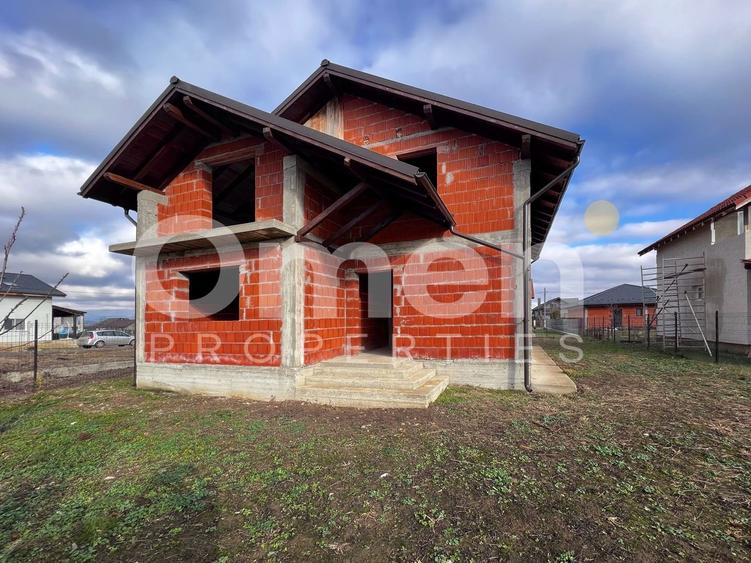 Casa P+M la rosu | 204 mp | 5 ari teren | compartimentare excelenta | Satulung. - 1