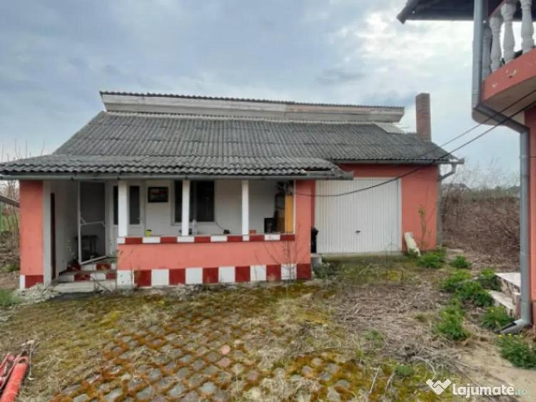 Casa P+M cu 2 corpuri, garaj ?i teren generos ~23 ari - 2