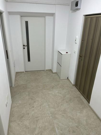 Inchiriez apartament 2 camere - 4