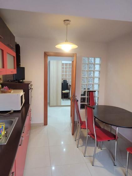 EXCLUSIVITATE! 2 CAMERE DECOMANDAT CONFORT 0 ZONA TROCADERO - 1