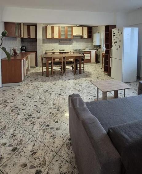Apartament 4 camere în zona STRAZII CALEA FLORESTI - 1