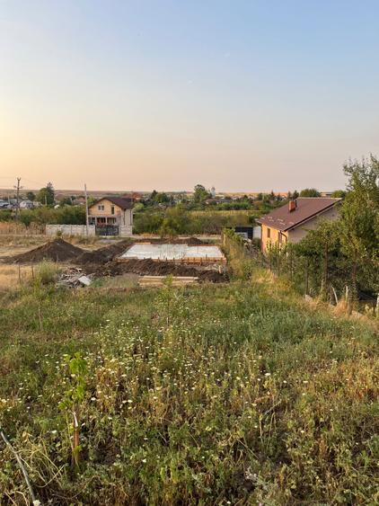 Teren +fundatie pielesti - 2