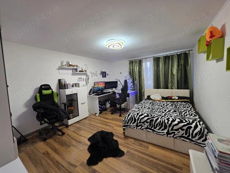 Casa spa?ioasa cu etaj, utilita?i complete ?i piscina Simeria, HD - 11